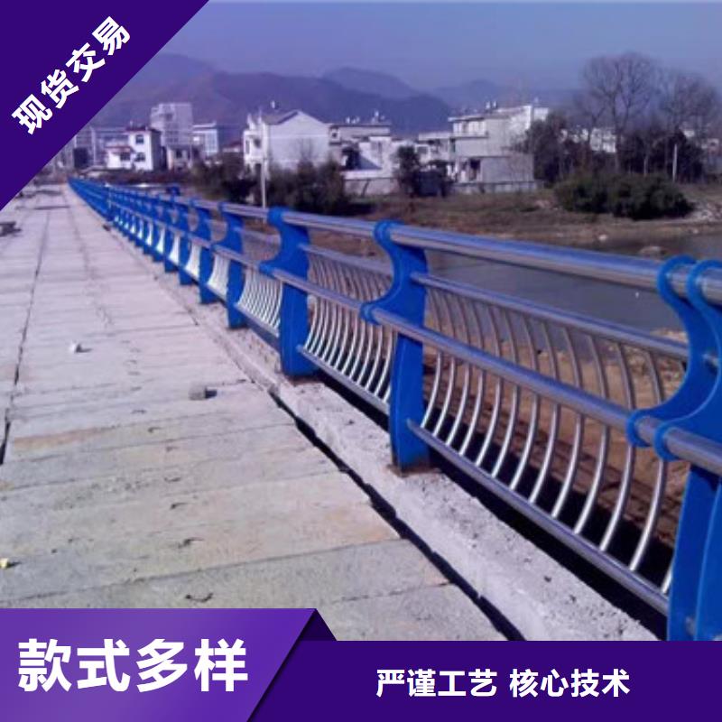 防撞护栏q235b波形护栏板厂家供应库存量大