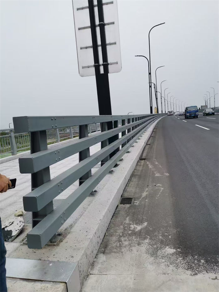 专业销售市政护栏厂家-现货供应