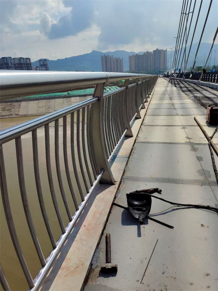 桥梁防撞栏杆销售地址