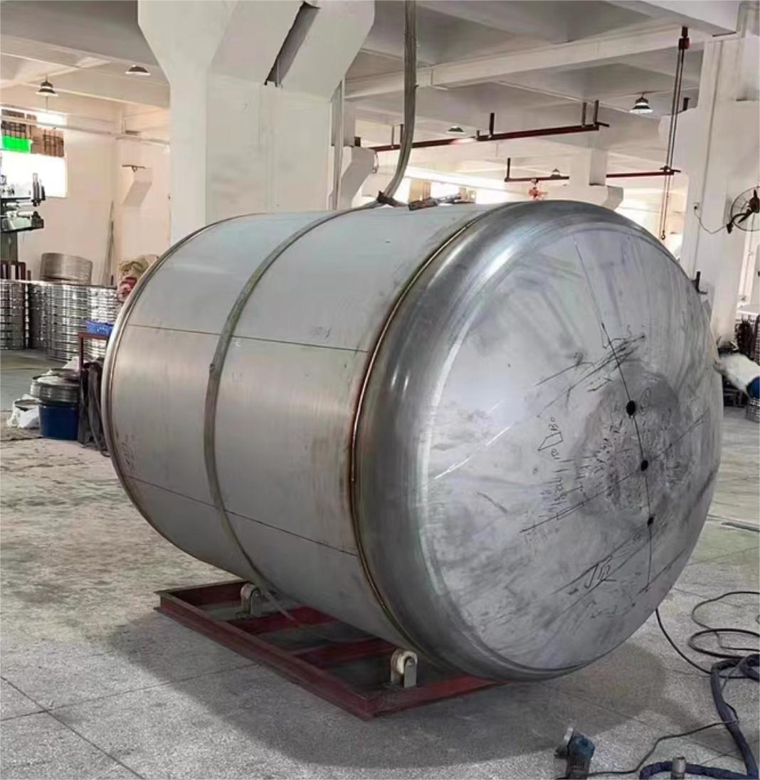 卧式承压水箱质优价廉0.6-1.0Mpa