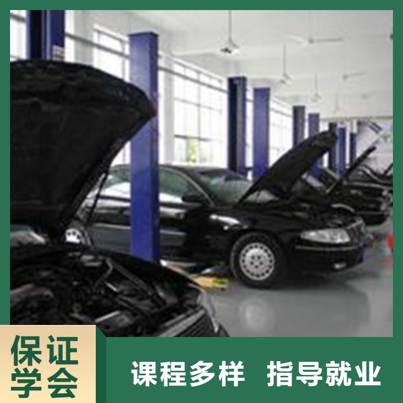 【汽车美容装具培训哪里有挖掘机铲车叉车驾驶学校实操教学】全程实操
