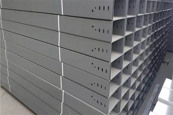 镀锌梯式桥架专业厂家大量现货