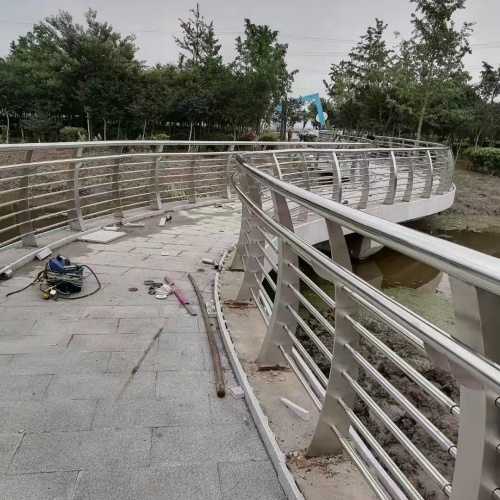价格合理的不锈钢复合管椭圆管供应商