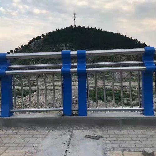 有实力的桥梁护栏厂家