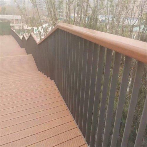 采购不锈钢道路护栏必看-可信赖
