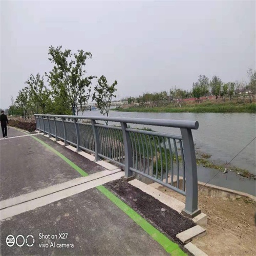 靠谱的高速波形护栏销售厂家