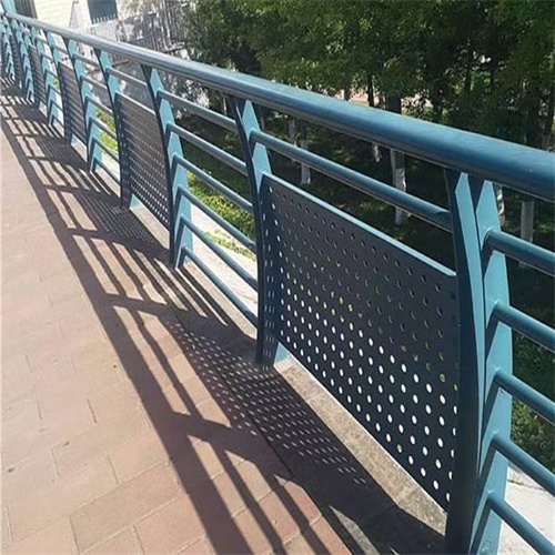 常年供应道路隔离护栏-放心