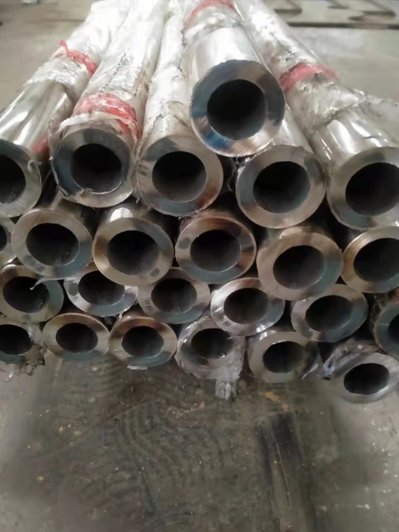 不锈钢复合管河堤防撞护栏符合行业标准