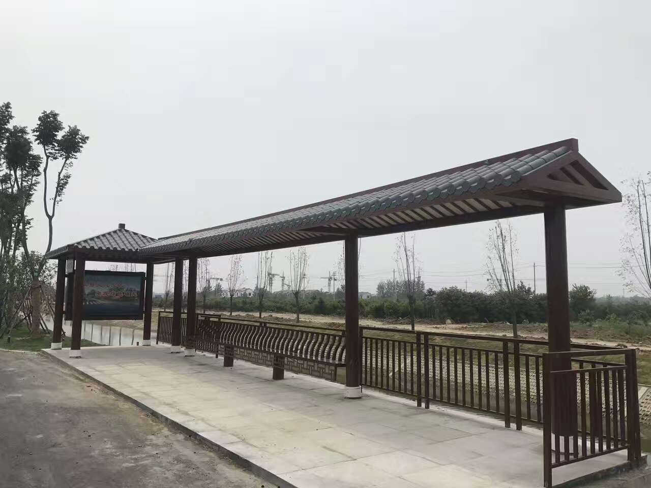 公交站台_户外广告滚动灯箱厂家货源