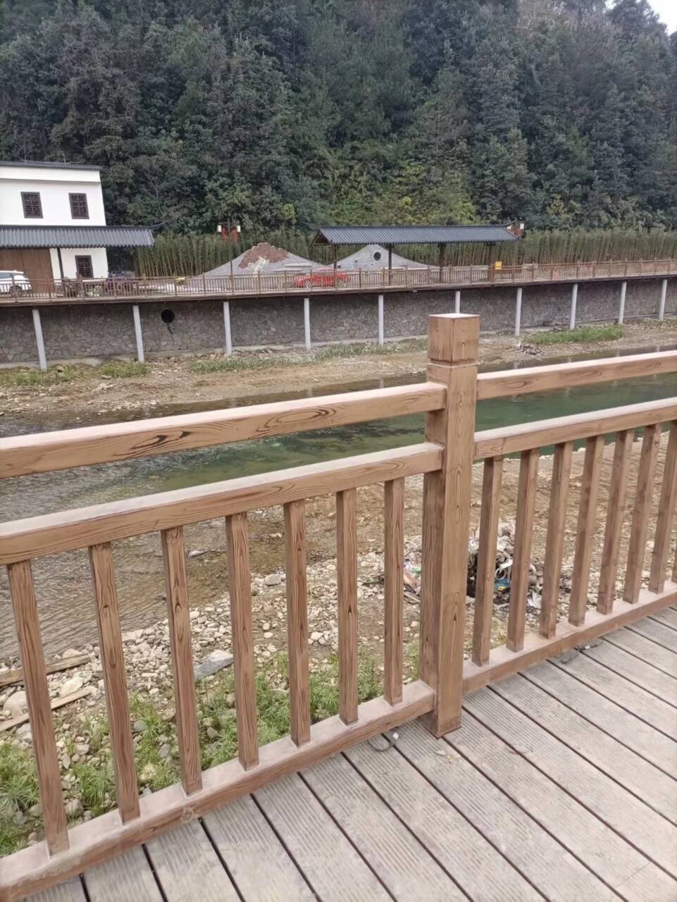 海东县钢结构仿木纹漆，金属面木纹漆，镀锌管木纹漆批发多少钱