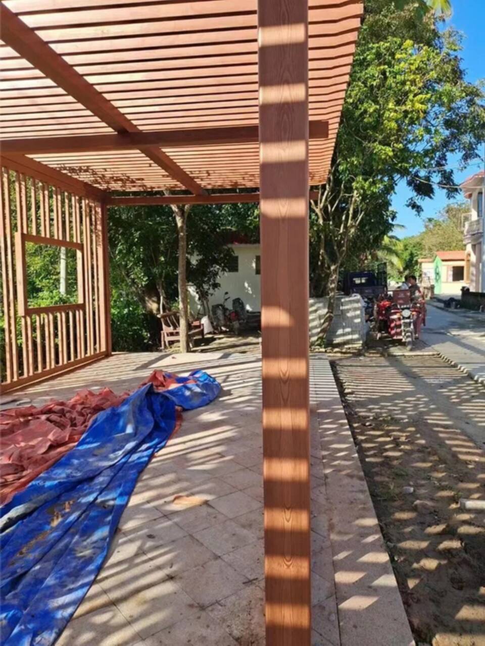 钢结构仿木纹漆，金属面木纹漆，镀锌管木纹漆全包施工价格