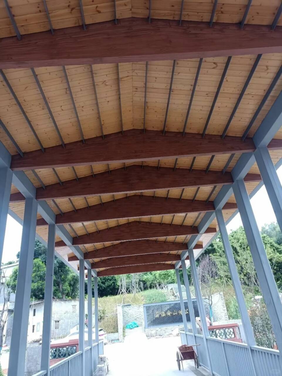 不锈钢仿木纹漆，长廊花架木纹漆，水性木纹漆施工厂家