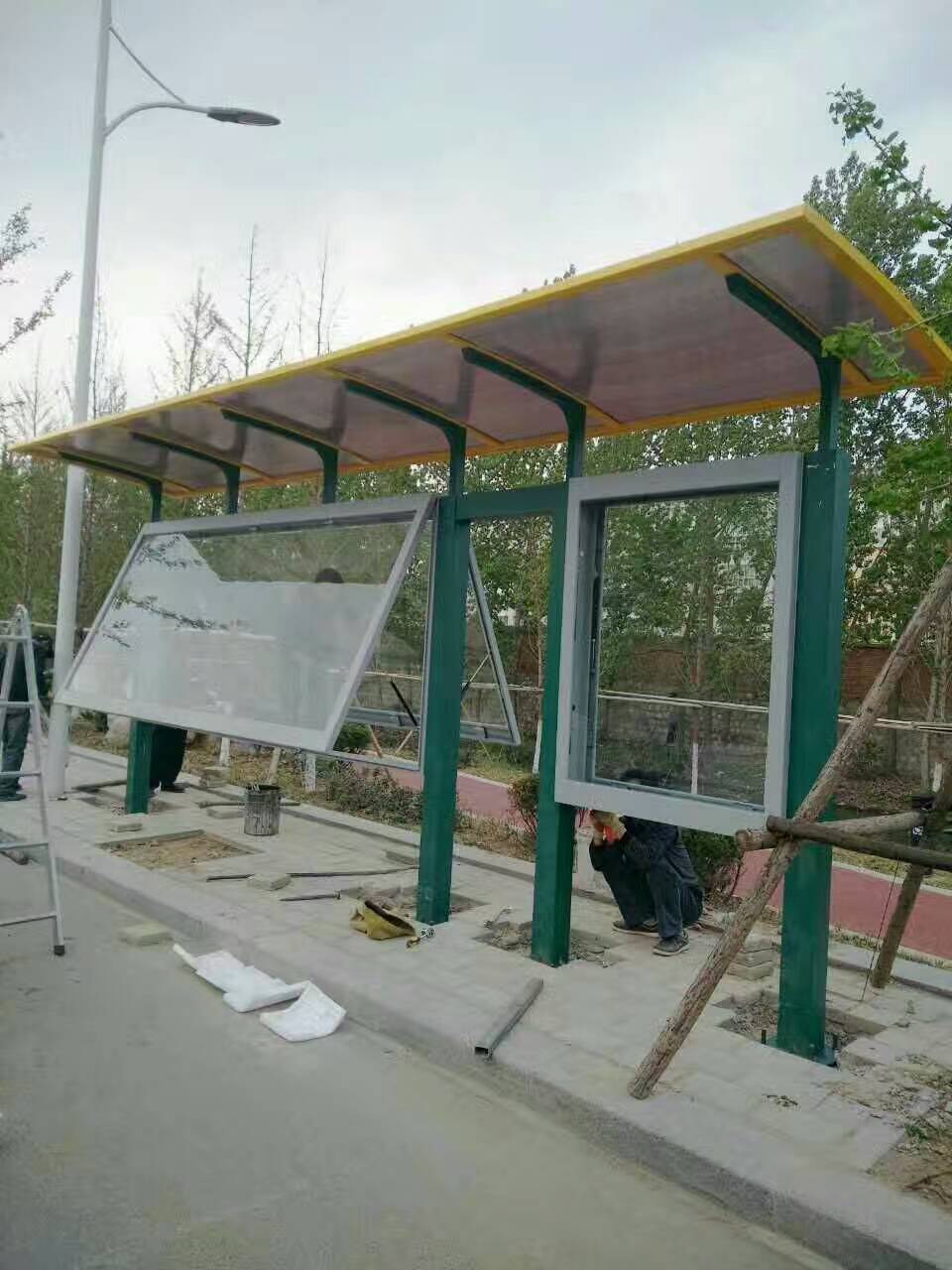 太阳能候车亭终身质保工厂批发