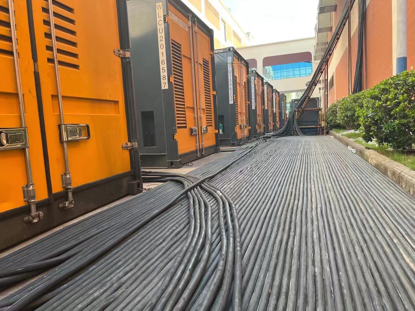 200KW发电机出租租赁400KW发电机电缆线出租UPS电源出租,租赁发电机电话全市24小时服务