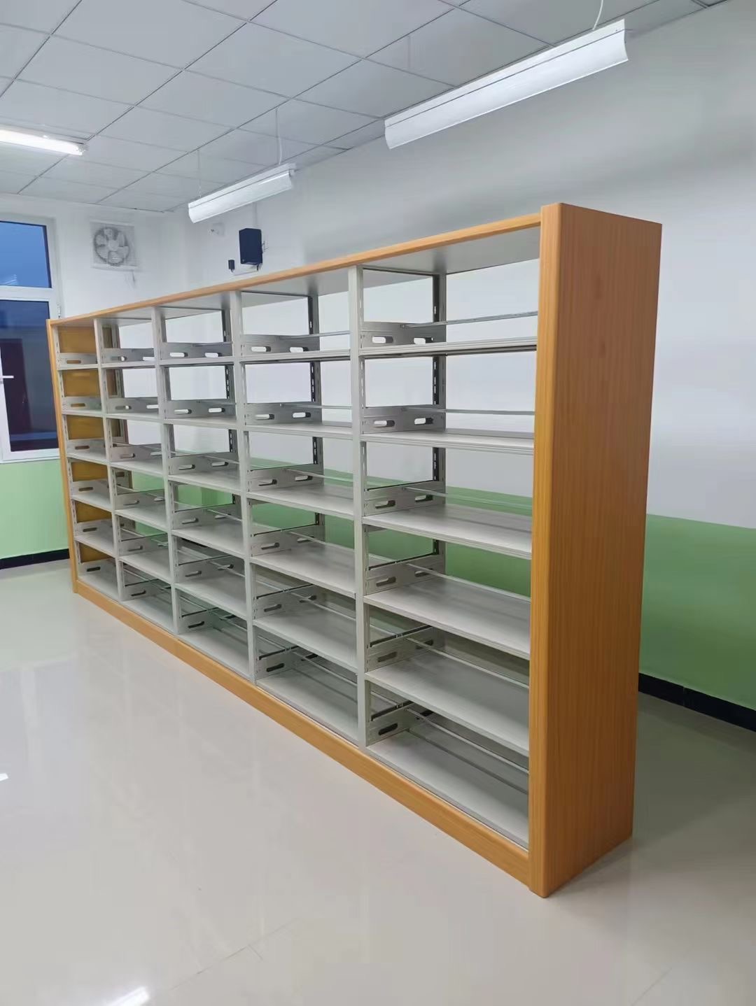 木护板图书架按需定制品质可靠