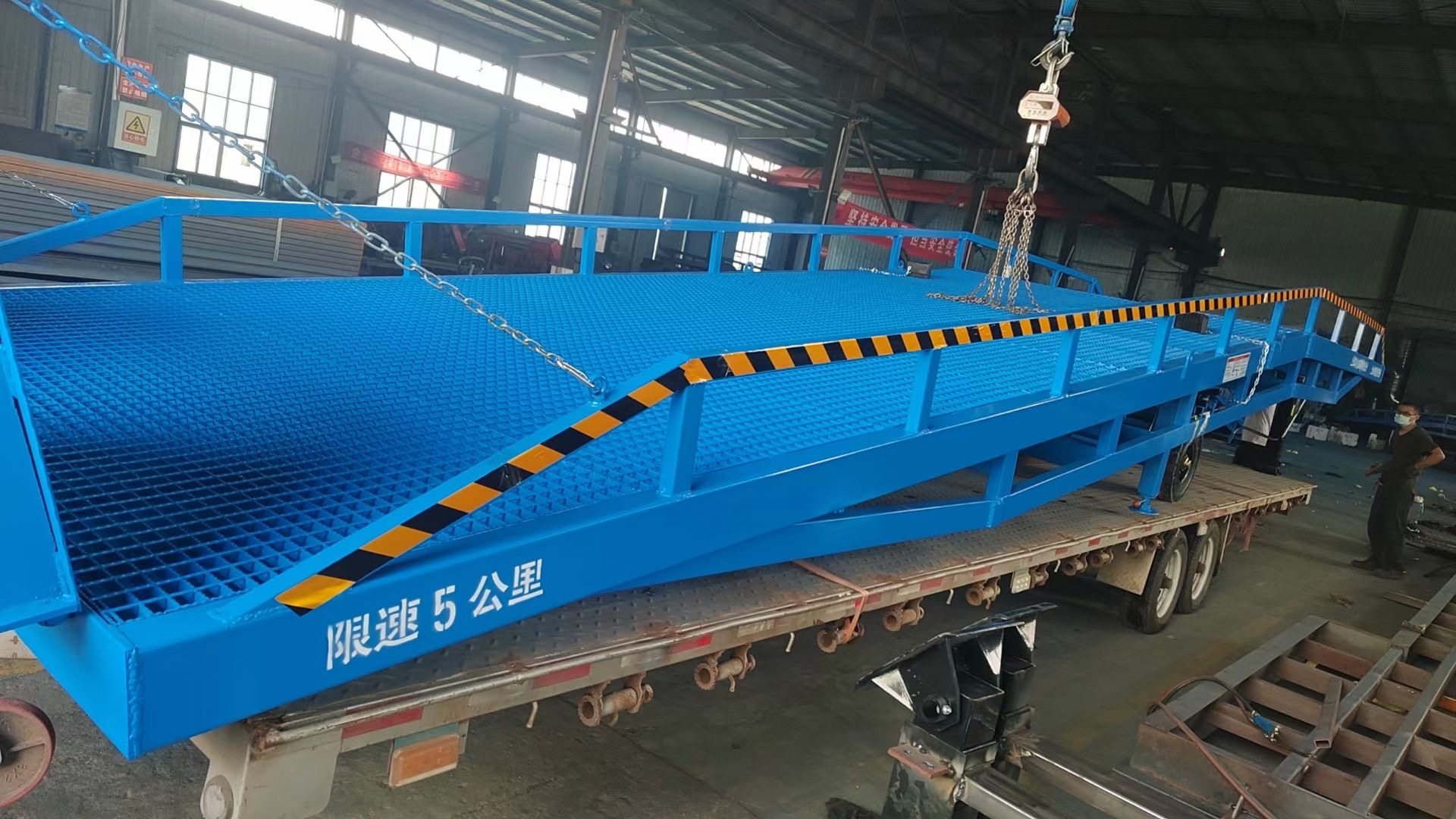液压式登车桥价格销售