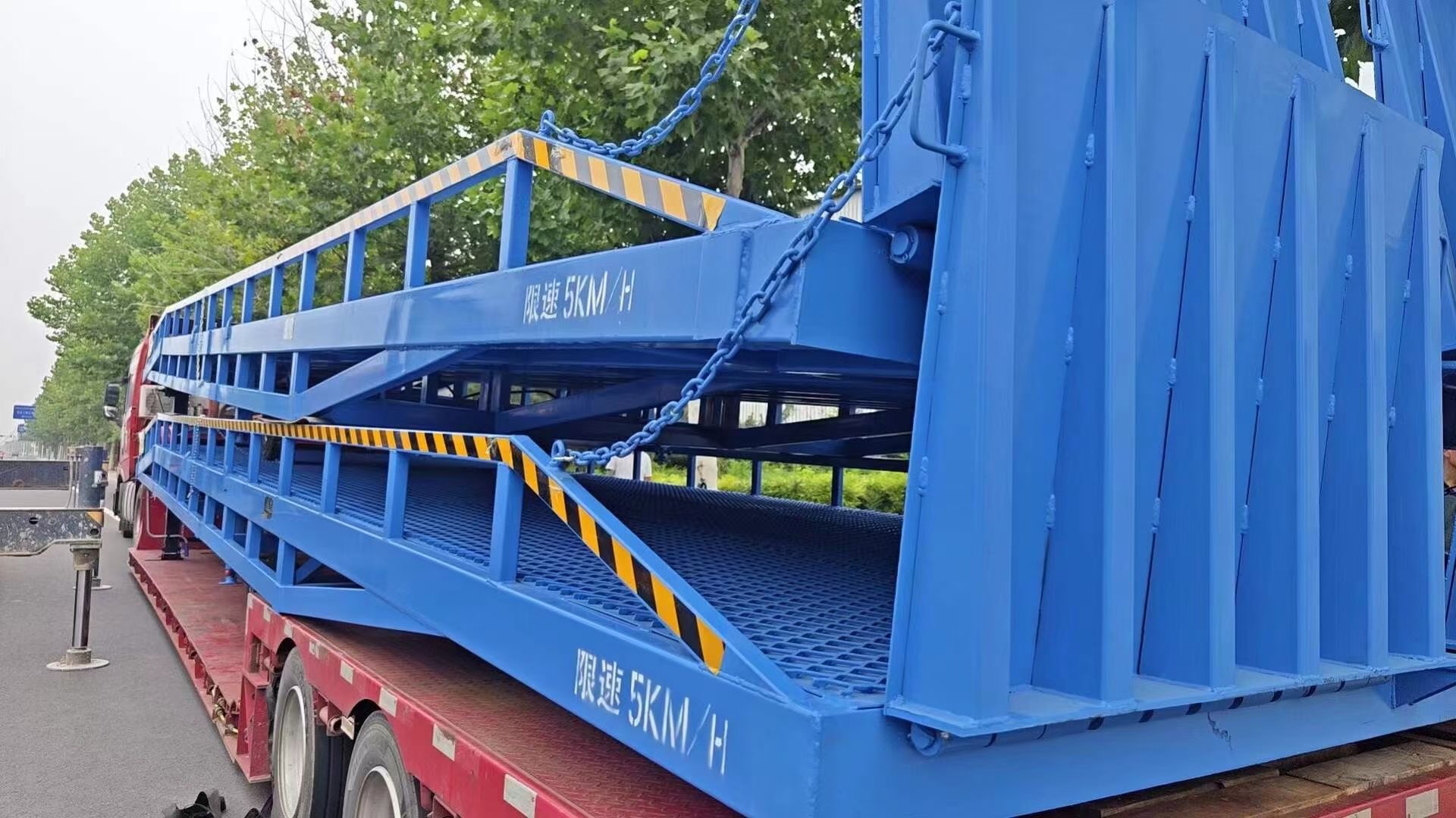 陵水县移动登车桥价格安装