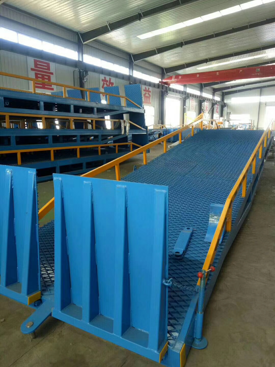 10吨移动式登车桥价格销售